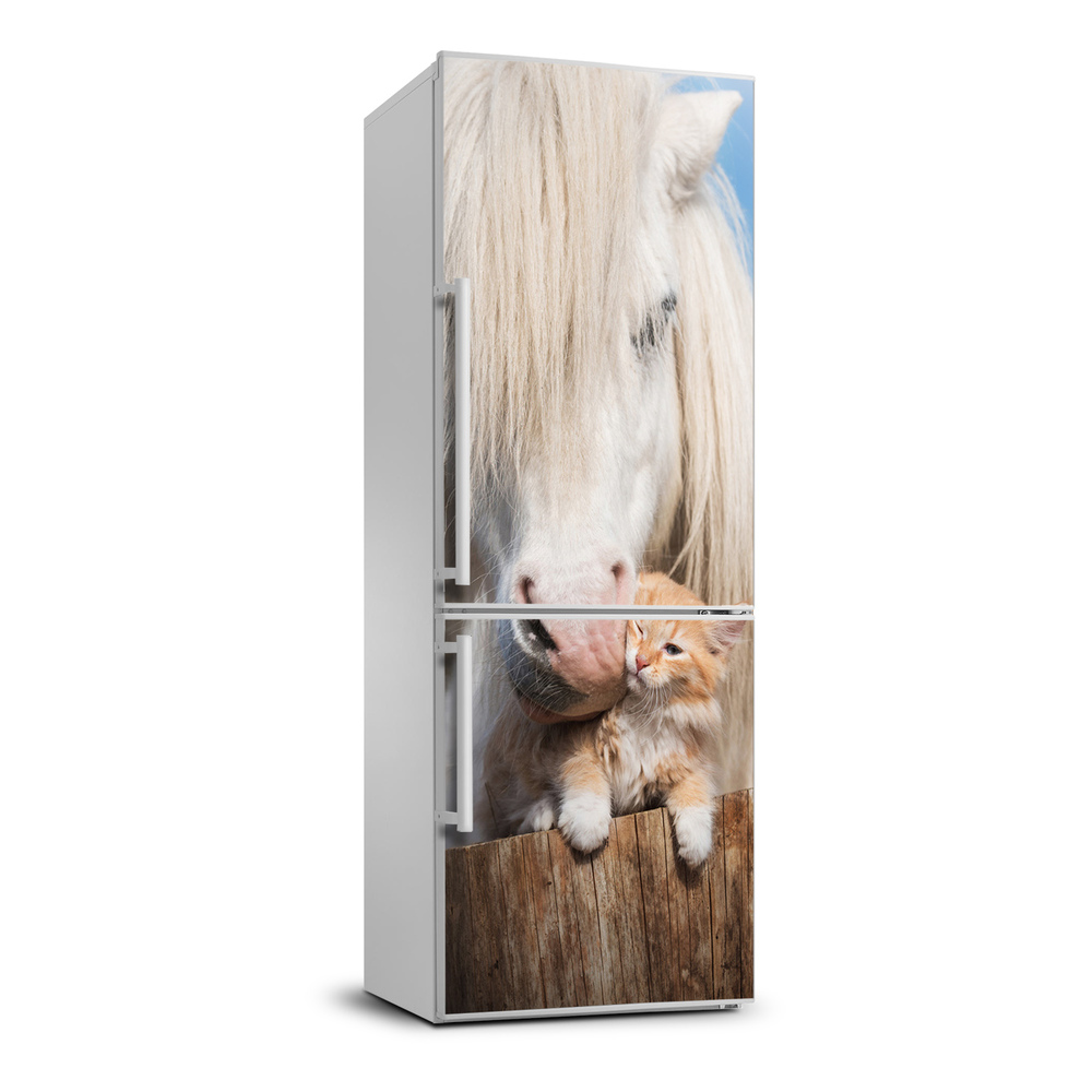 Foto Autocolant pentru piele al frigiderului cal alb cu o pisică