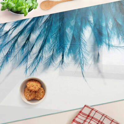 Tocător de bucătărie Pene albastre pe fundal alb