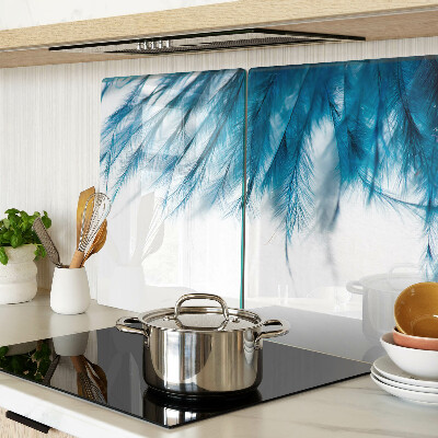 Tocător de bucătărie Pene albastre pe fundal alb