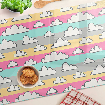 Tocător de bucătărie Nori pe un fundal pastel