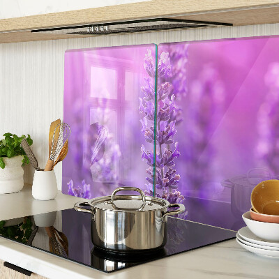 Tocător de bucătărie Flori de lavandă pe un fundal violet