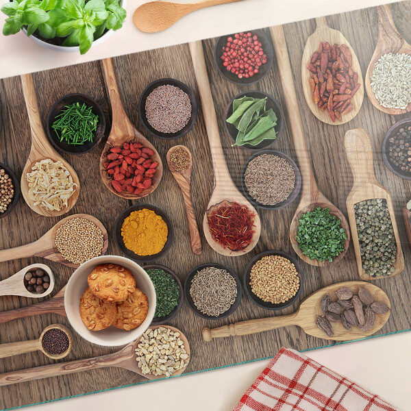 Tocător din sticlă Condimente și ierburi în linguri