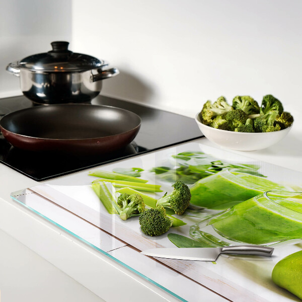 Tocător de bucătărie Smoothie verde cu ingrediente proaspete