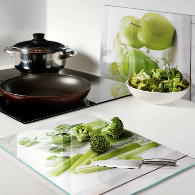 Tocător de bucătărie Smoothie verde cu ingrediente proaspete