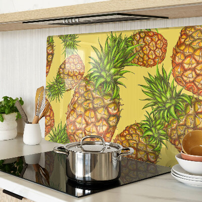 Tocător sticlă Ananas pe un fundal galben