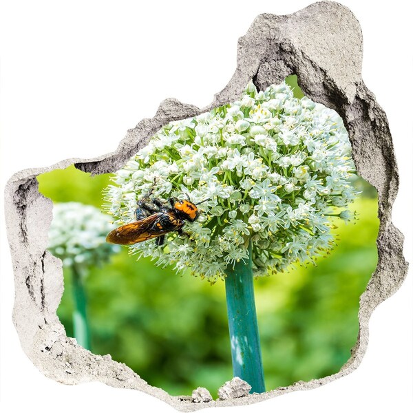 Autocolant un zid spart cu priveliște Pajiște cu flori și albină