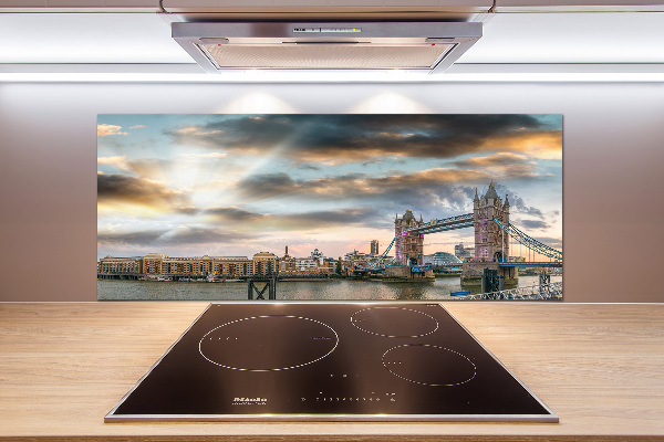 Panou sticla securizata bucatarie Tower Bridge din Londra