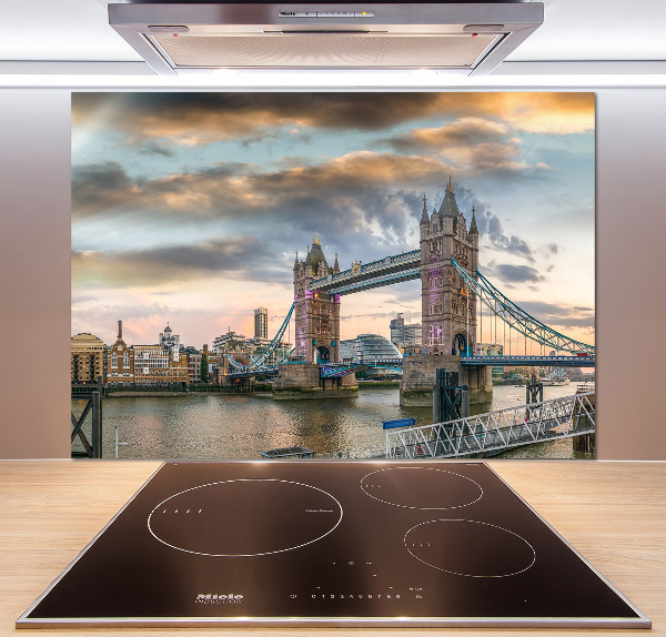 Panou sticla securizata bucatarie Tower Bridge din Londra