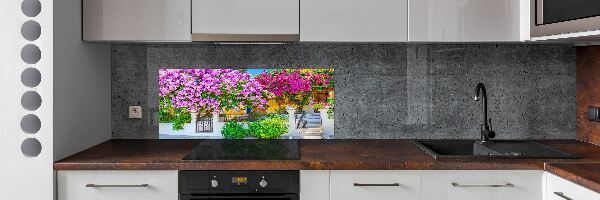 Sticlă pentru bucătărie Casa cu bougainvillea