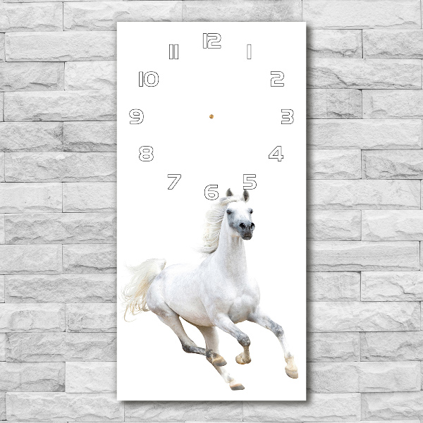 Ceas de sticlă pe perete vertical cal alb în galop