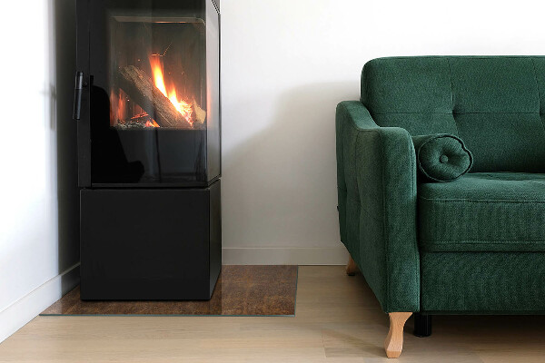 Placă de sticlă dreptunghiulară șemineu Urmă de rugină pe suprafața metalică