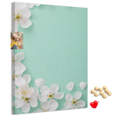 Panou plută Accente florale pe un fundal pastel
