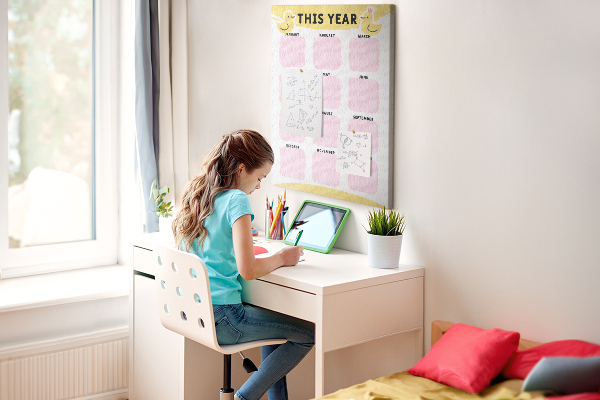 Panou plută Un calendar vesel cu motiv de pasăre