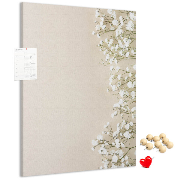 Tabla de pluta Flori delicate pe un fundal neutru