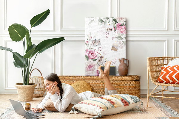 Tabla de pluta Model floral în nuanțe delicate de roz