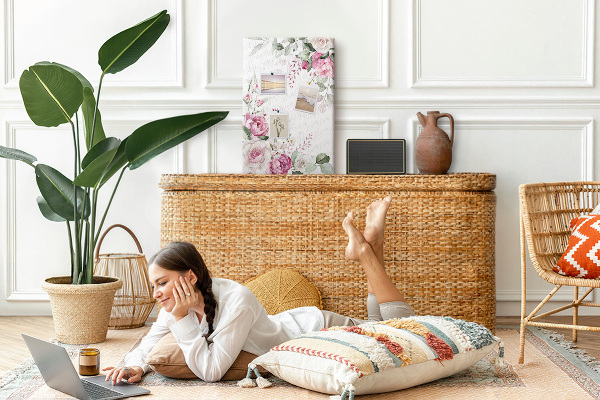 Tabla de pluta Model floral în nuanțe delicate de roz