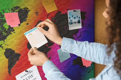 Panou din pluta Hartă a lumii curcubeu pe un fundal colorat