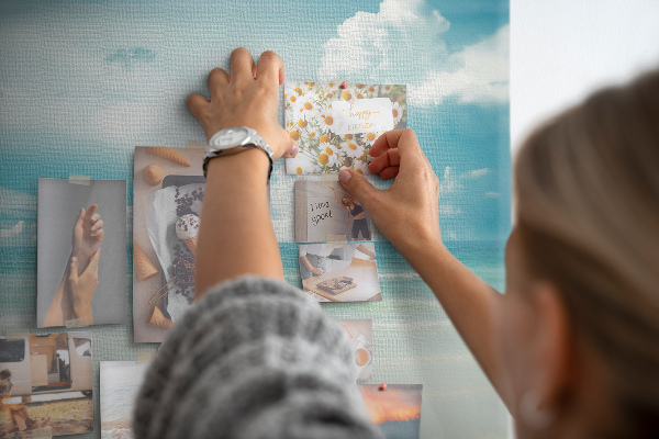 Panou de pluta Mare calmă sub cer albastru