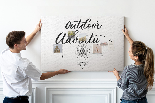 Panou de pluta Aventură în aer liber cu simboluri