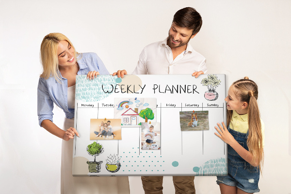 Panou din pluta Planificator săptămânal colorat cu plante