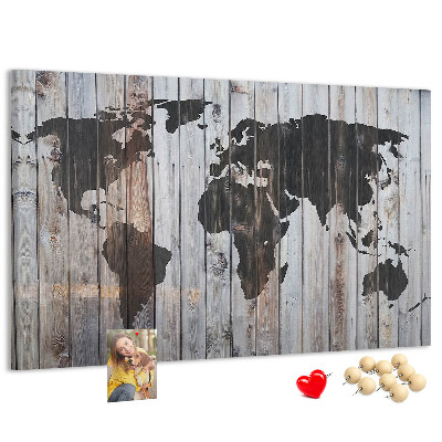 Panou din pluta O hartă a lumii pe un fundal de plăci de lemn