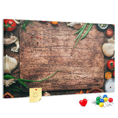 Panou din pluta Ingrediente naturale pe un fundal de lemn