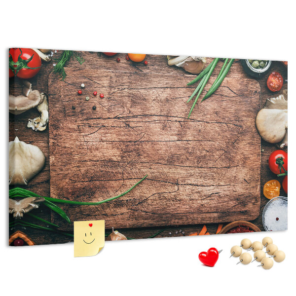 Panou din pluta Ingrediente naturale pe un fundal de lemn