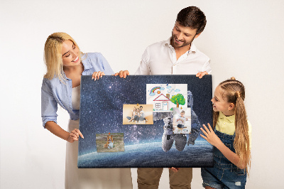 Panou din pluta Astronautul în spațiul cosmic
