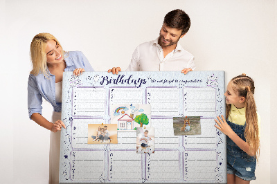 Panou din pluta Calendar de ziua de naștere cu accente colorate