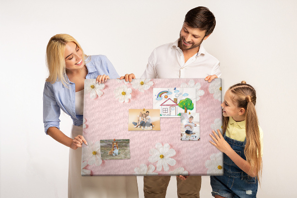 Panou de pluta Model floral pe fundal roz
