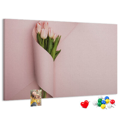 Panou de pluta Lalele delicate pe un fundal roz