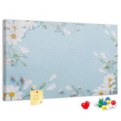 Panou de pluta Model floral pe un fundal albastru deschis