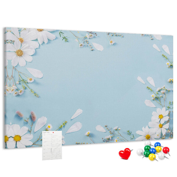 Panou de pluta Model floral pe un fundal albastru deschis