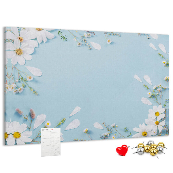 Panou de pluta Model floral pe un fundal albastru deschis