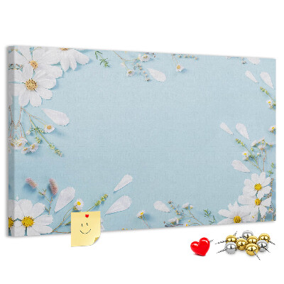 Panou de pluta Model floral pe un fundal albastru deschis