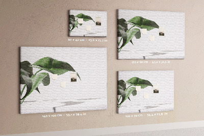 Panou de pluta Frunze delicate pe un fundal minimalist
