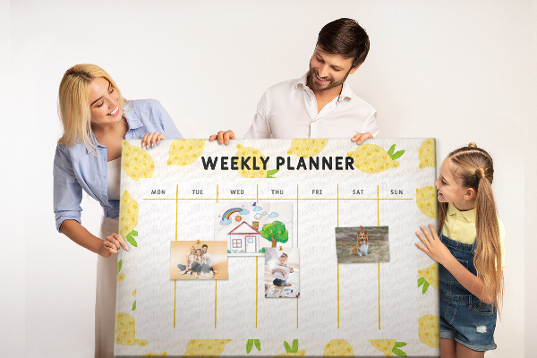 Panou din pluta Calendar săptămânal cu motiv de lămâie