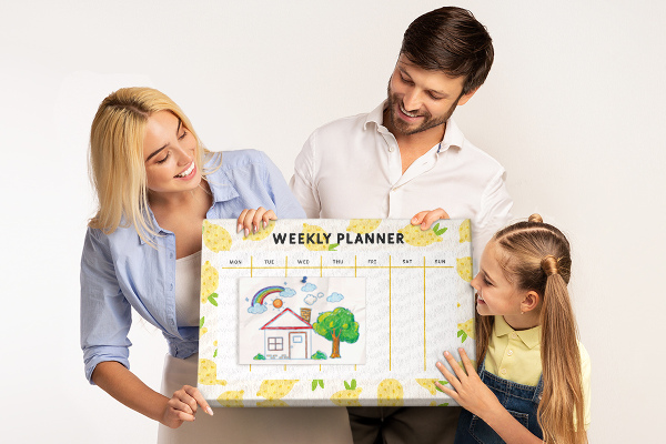 Panou din pluta Calendar săptămânal cu motiv de lămâie