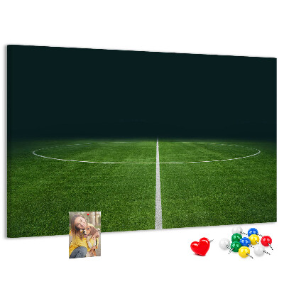 Panou din pluta Teren de fotbal cu linii și iarbă.