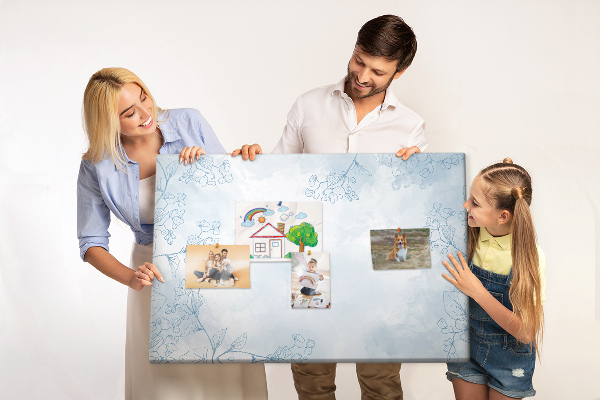 Panou de pluta Accente florale delicate pe fundal