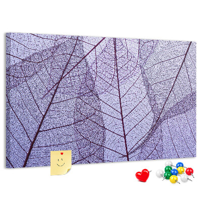 Panou din pluta Un model delicat de frunze pe un fundal violet