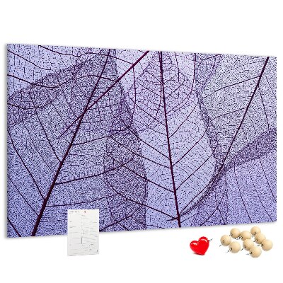 Panou din pluta Un model delicat de frunze pe un fundal violet