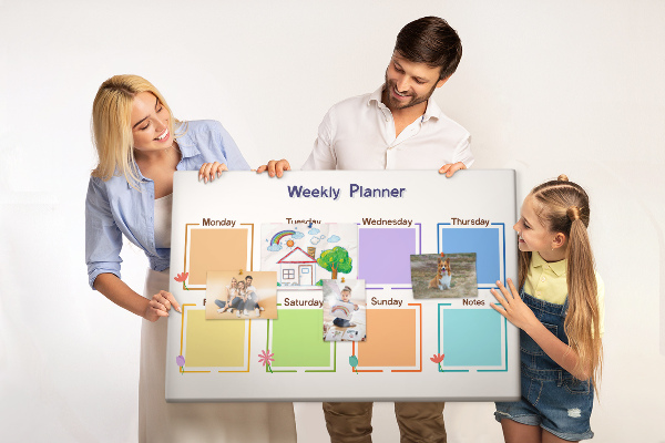 Panou din pluta Calendar săptămânal cu accente florale
