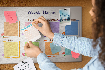 Panou din pluta Calendar săptămânal cu accente florale