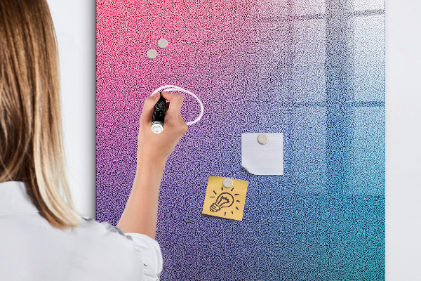 Tablă magnetică de scris O tablă colorată pentru notițe și fotografii