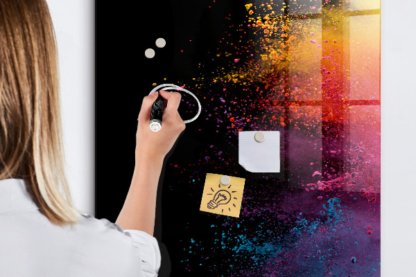 Tablă cu marker O tablă colorată pentru prezentarea fotografiilor