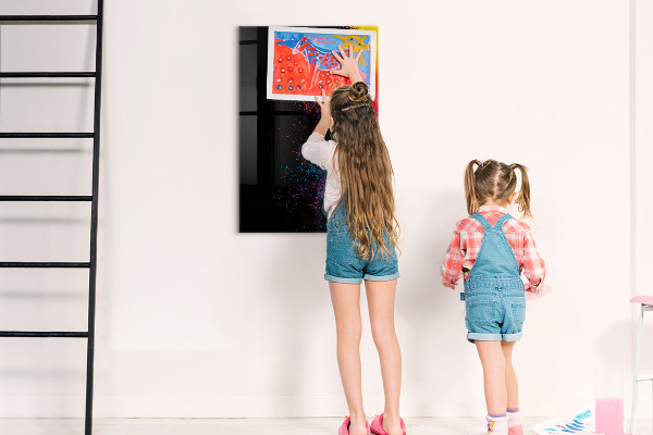 Tablă cu marker O tablă colorată pentru prezentarea fotografiilor