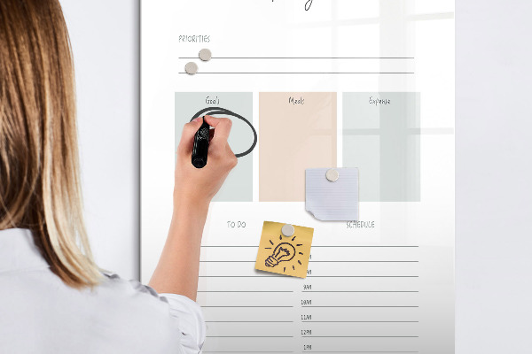 Tablă magnetică de scris Program zilnic cu spațiu pentru fotografii
