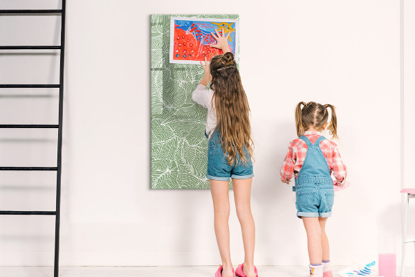 Tablă cu marker O tablă colorată pentru fotografii și notițe