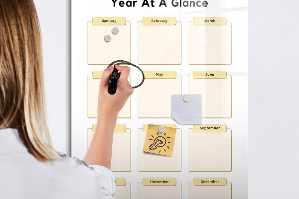 Tablă magnetică de scris Calendar anual pentru personalizare